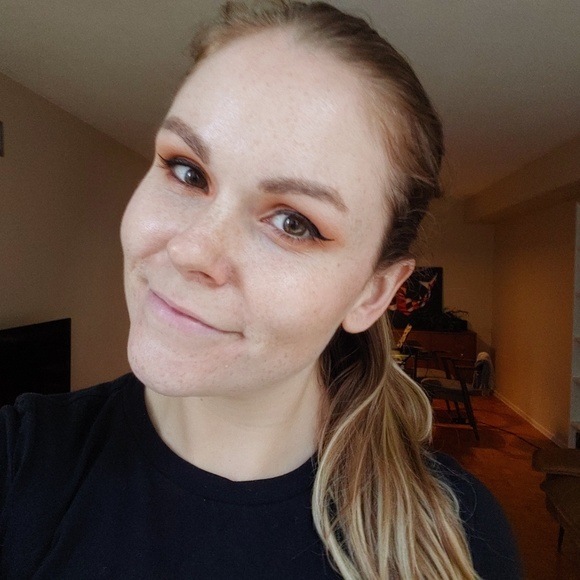 Meet your Posher, Lindsay - Picture 1 of 1